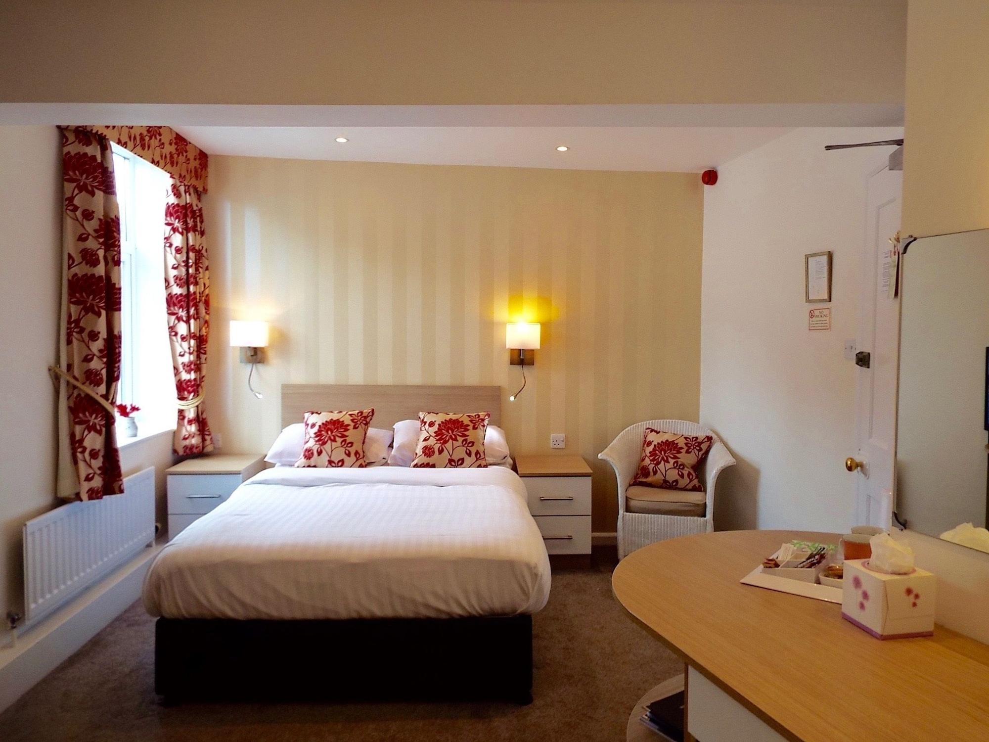 Wateredge Inn- The Inn Collection Group Эмблсайд Экстерьер фото