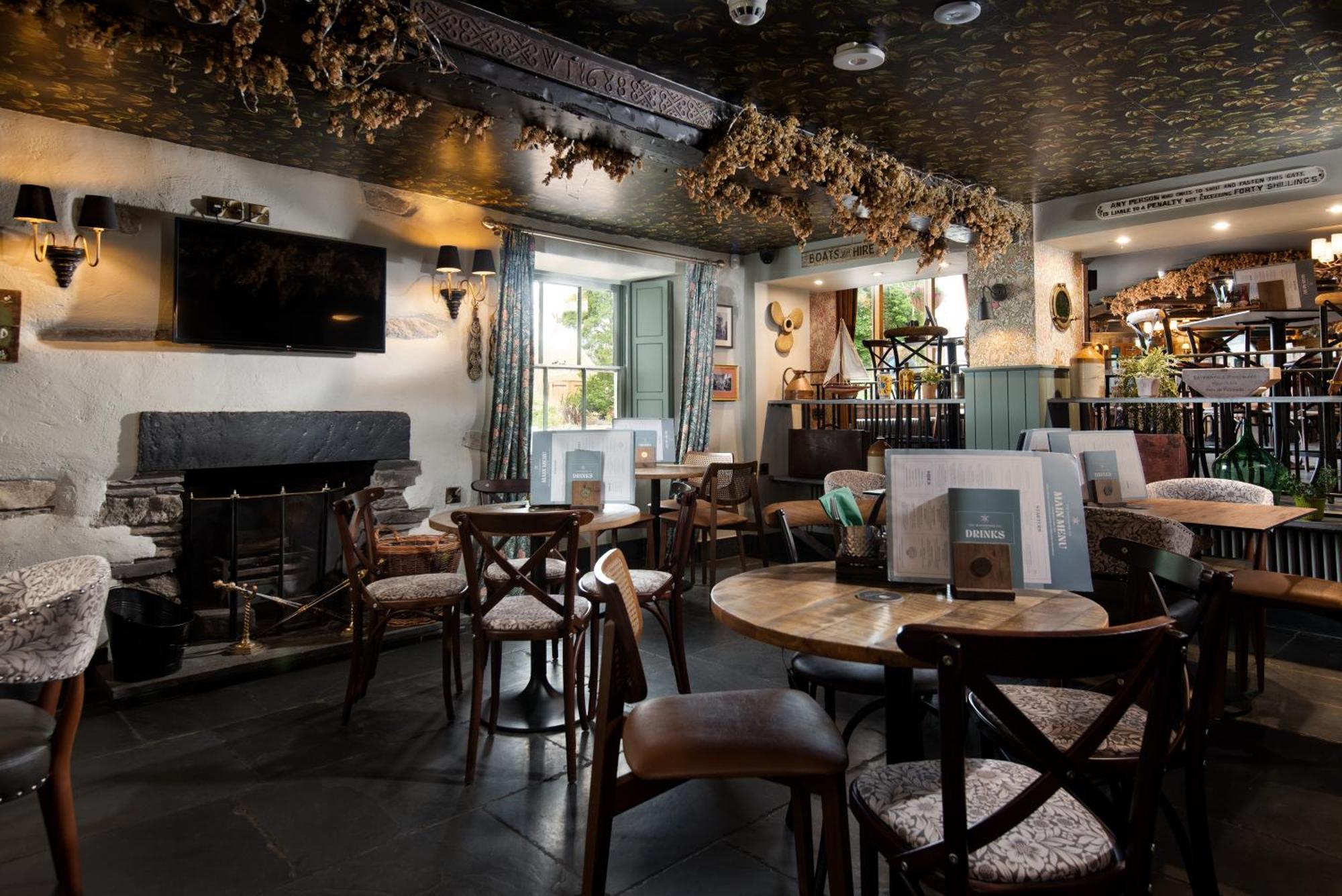 Wateredge Inn- The Inn Collection Group Эмблсайд Экстерьер фото